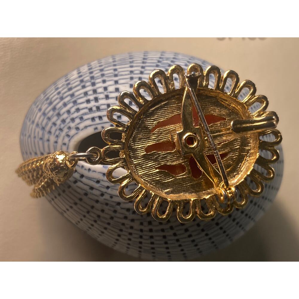 Cameo Brooch Victorian Revival Mid-century Pin Pendant Convertible Tassel Detail - Picture 4 of 8